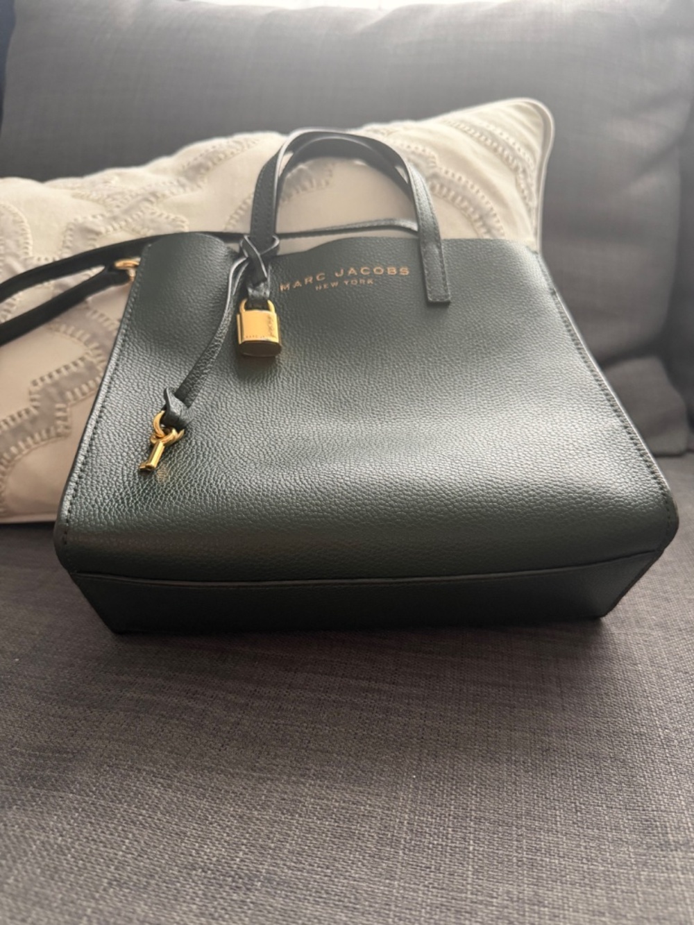 Marc Jacob’s emerald mini grind tote bag - great condition - Picture 8 of 10